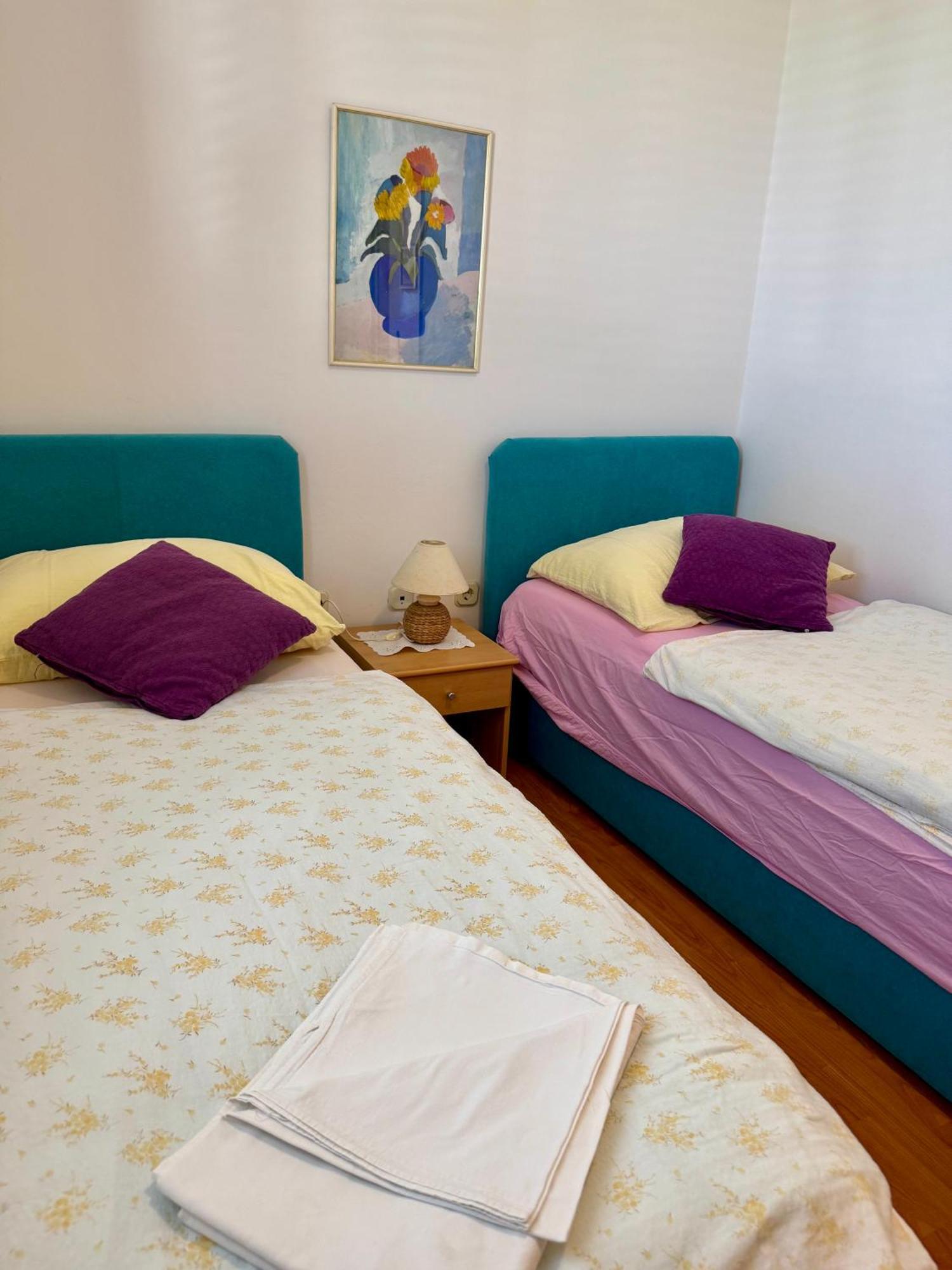 Apartments Maricic Banjol Luaran gambar
