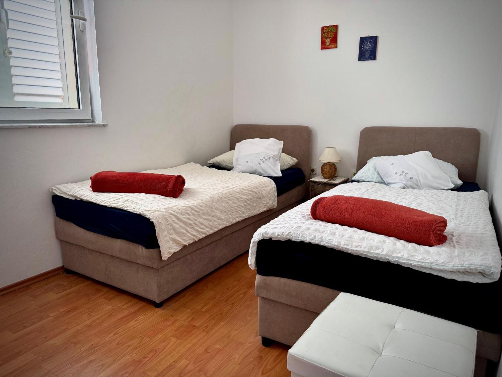 Apartments Maricic Banjol Luaran gambar